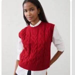 Banana Republic Cable Knit sweater vest in Red Chakra. Size L